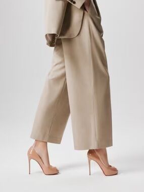 Christian Louboutin Very Prive Nude Patent Peep-Toe Stiletto Heels 120mm Sz 39.5